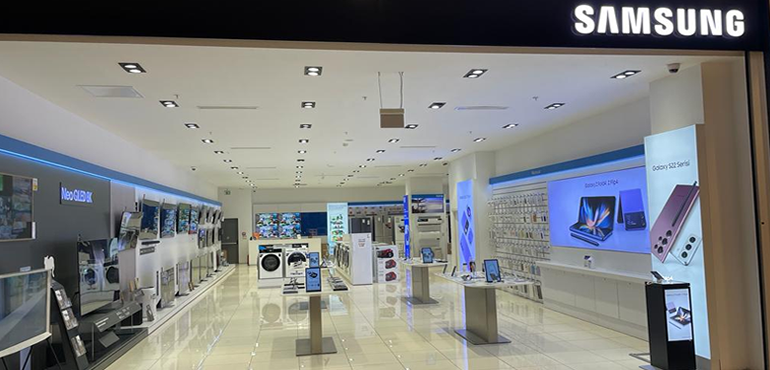 SAMSUNG  /  HİLLTOWN